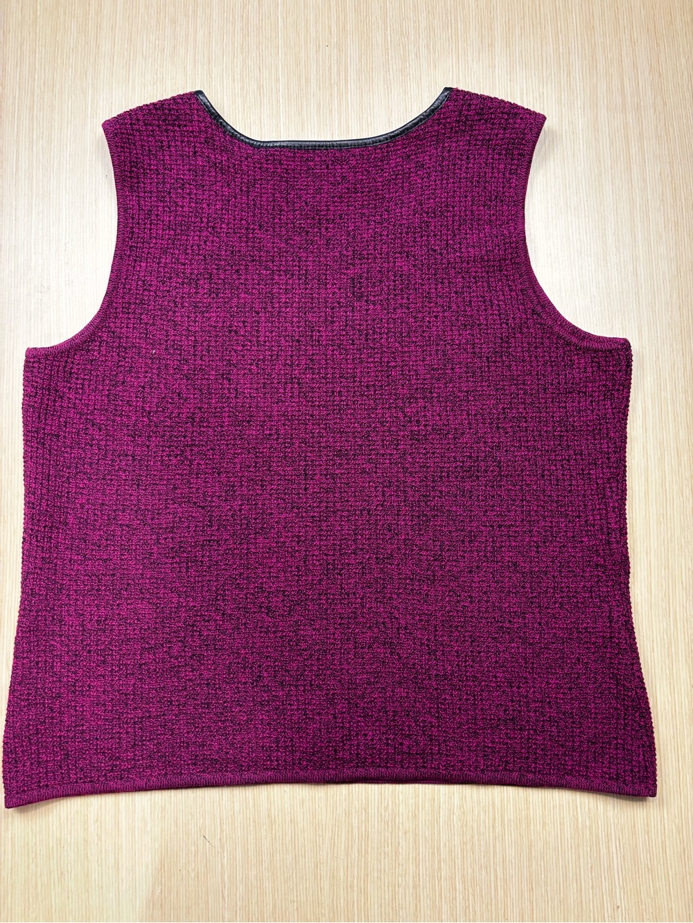 St. John Magenta Textured Knit Tank Top Leather Trim Scoop Neck Shell Pink Sz L - Picture 5 of 9